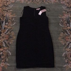 Sleeveless stretchy midi dress